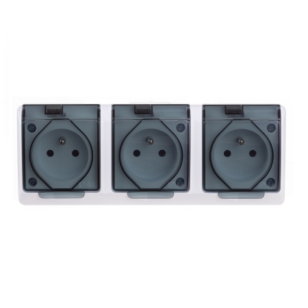 HERMES BIAŁY GNIAZDO NT 3X Z/U Z KLAPKĄ DYMNĄ IP44 ZACISKI ŚRUBOWE 16A 250V