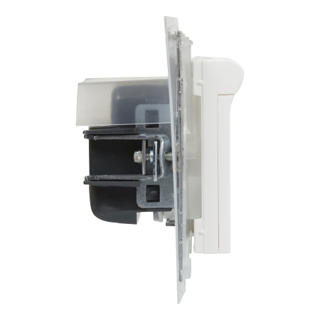 SUNO 2 MODUŁ BIAŁY GNIAZDO 1X Z/U Z KLAPKĄ IP44 ZACISKI SPRĘŻYNOWE 16A 250V