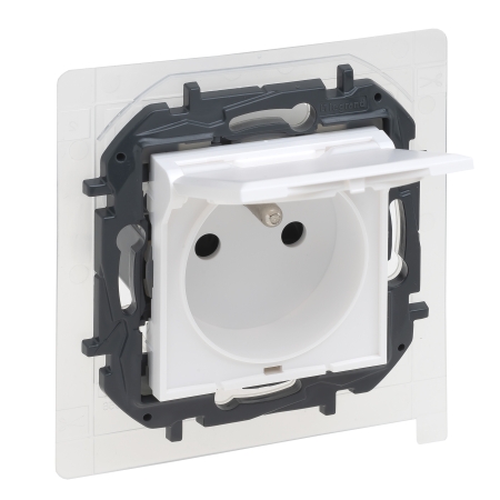 NILOE STEP MODUŁ BIAŁY GNIAZDO 1X Z/U Z PRZESŁONAMI Z KLAPKĄ IP44 ZACISKI SPRĘŻYNOWE 16A 250V